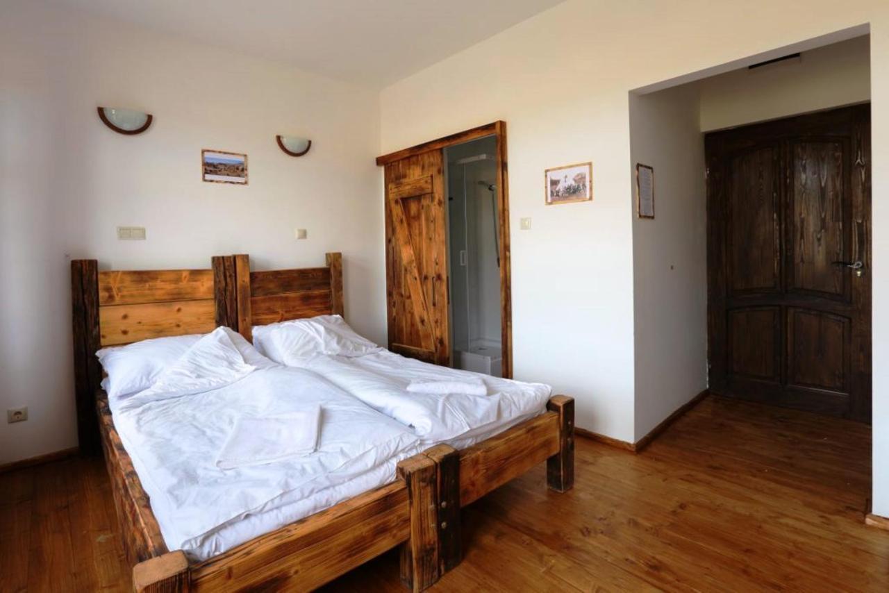 Tordas Western House Bed & Breakfast Екстериор снимка